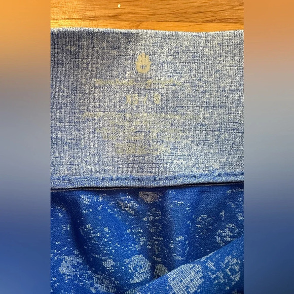 NWT Spiritual Gangster Blue Textured Leggings XS/S - Picture 6 of 7